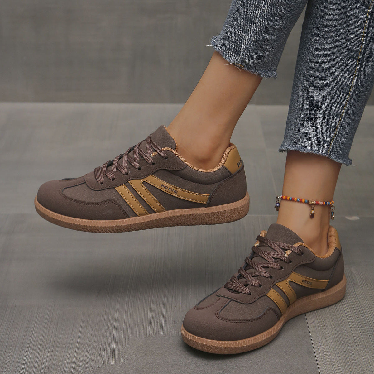 Deliza | Orthopaedic Trainers