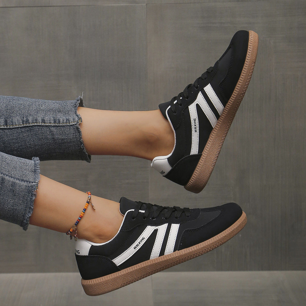 Deliza | Orthopaedic Trainers